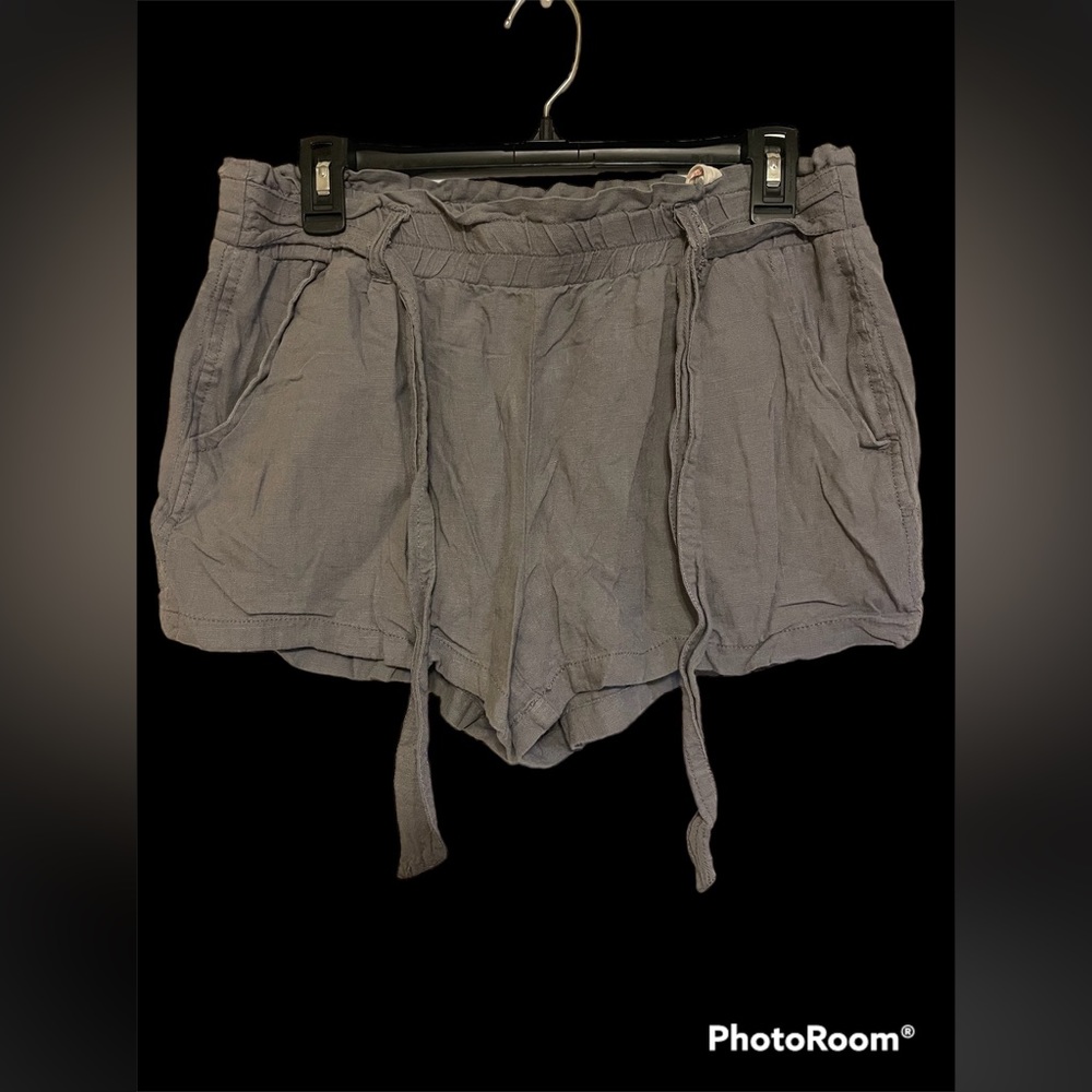 Women’s April kiss size L shorts💕